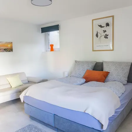 Leni Apartment *