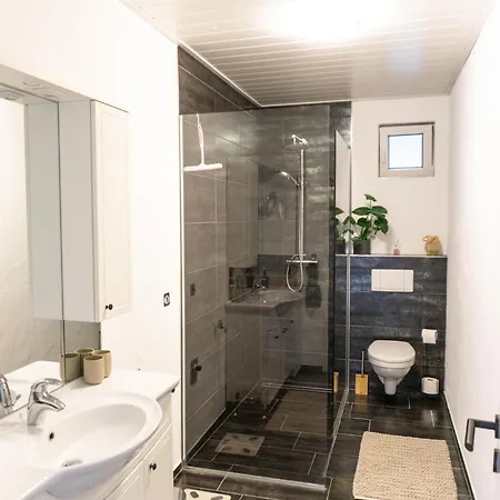 Apartment Leni *